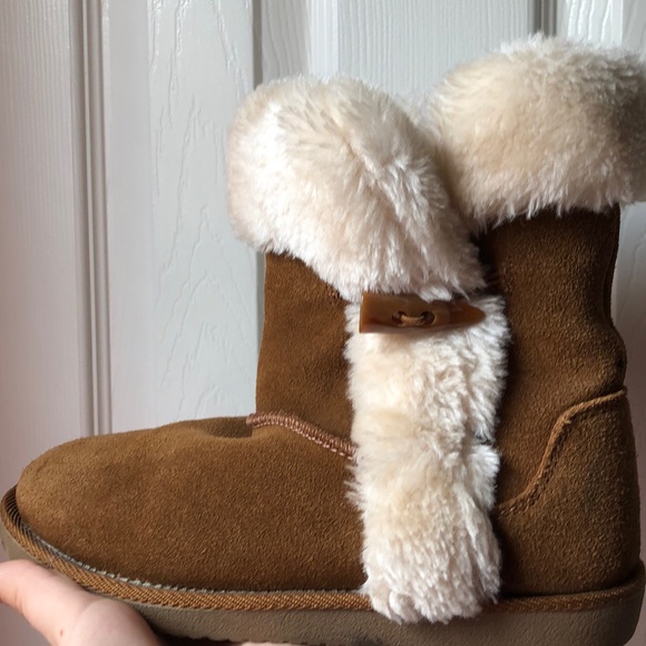Magellan Outdoor Fuzzy Boots 